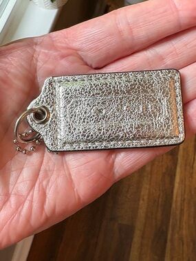 ♥️💖 Coach Large Vintage Hangtag Champagne & Silver Ball Chain Hang Tag